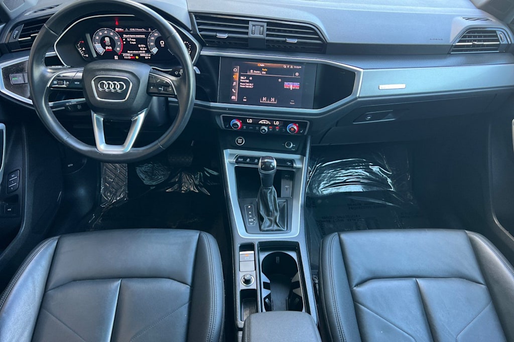 Thumbnail: 2022 Audi Q3 - 2