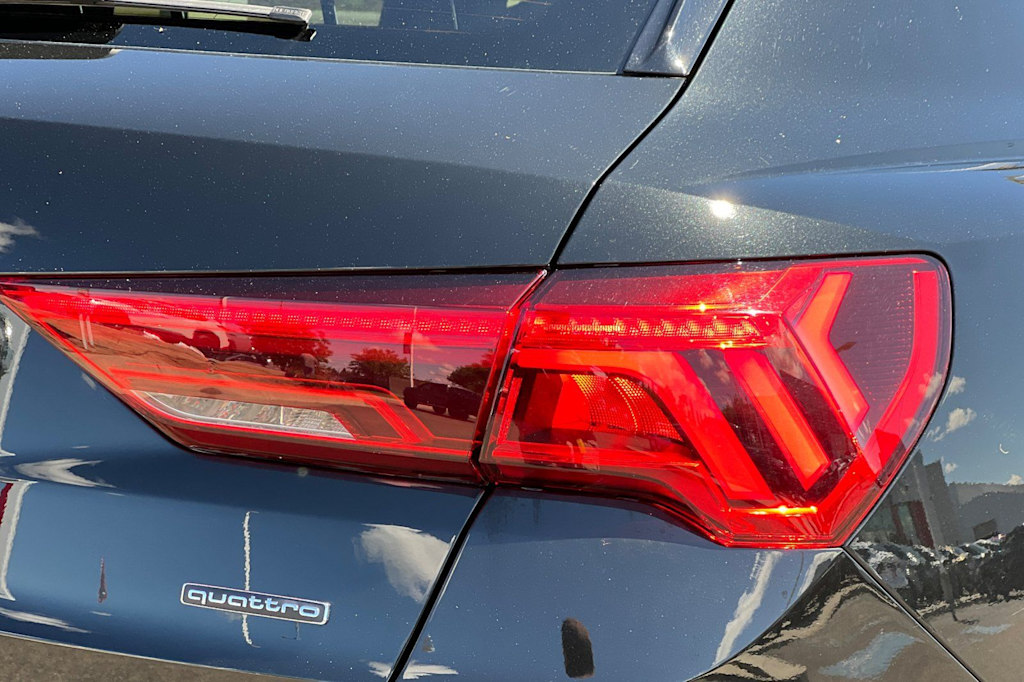 Thumbnail: 2022 Audi Q3 - 36