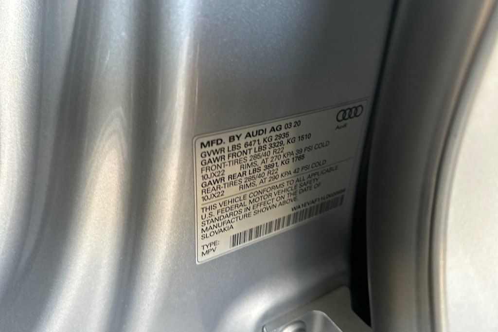 Thumbnail: 2020 Audi Q8 - 17