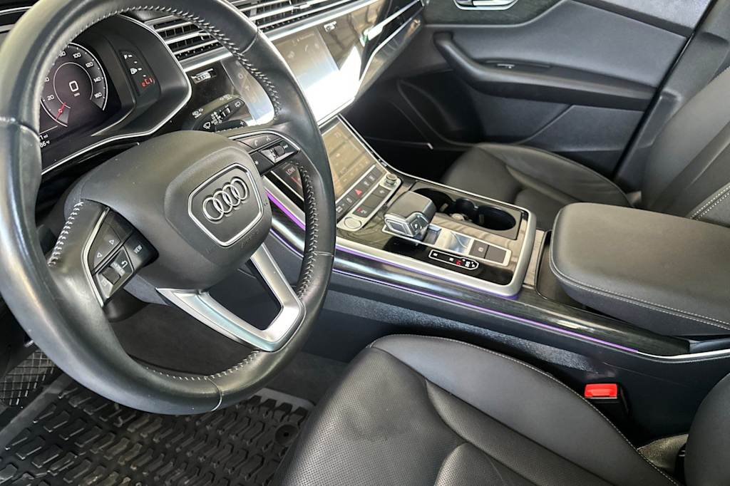 Thumbnail: 2020 Audi Q8 - 9