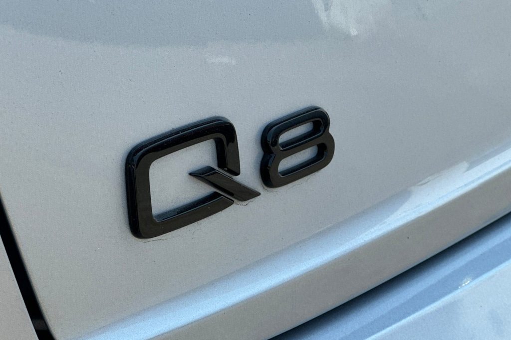 Thumbnail: 2020 Audi Q8 - 7