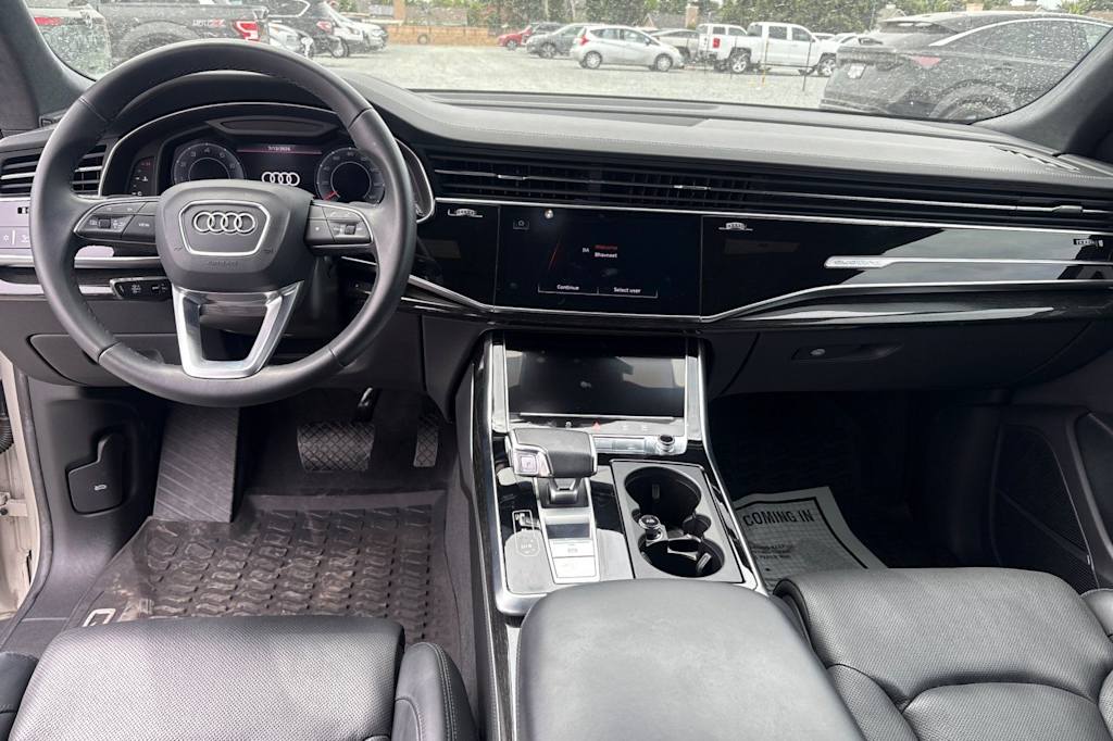 Thumbnail: 2023 Audi Q8 - 2