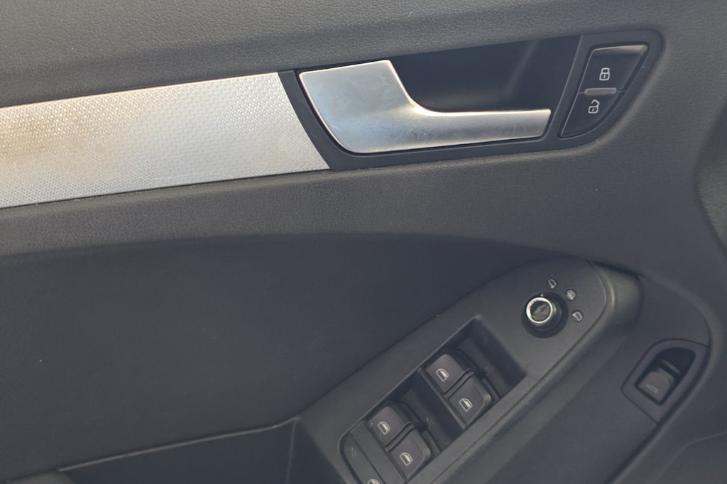 Thumbnail: 2012 Audi A4 - 21