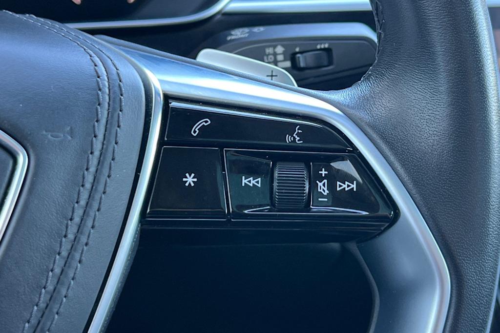 Thumbnail: 2023 Audi A8 - 32