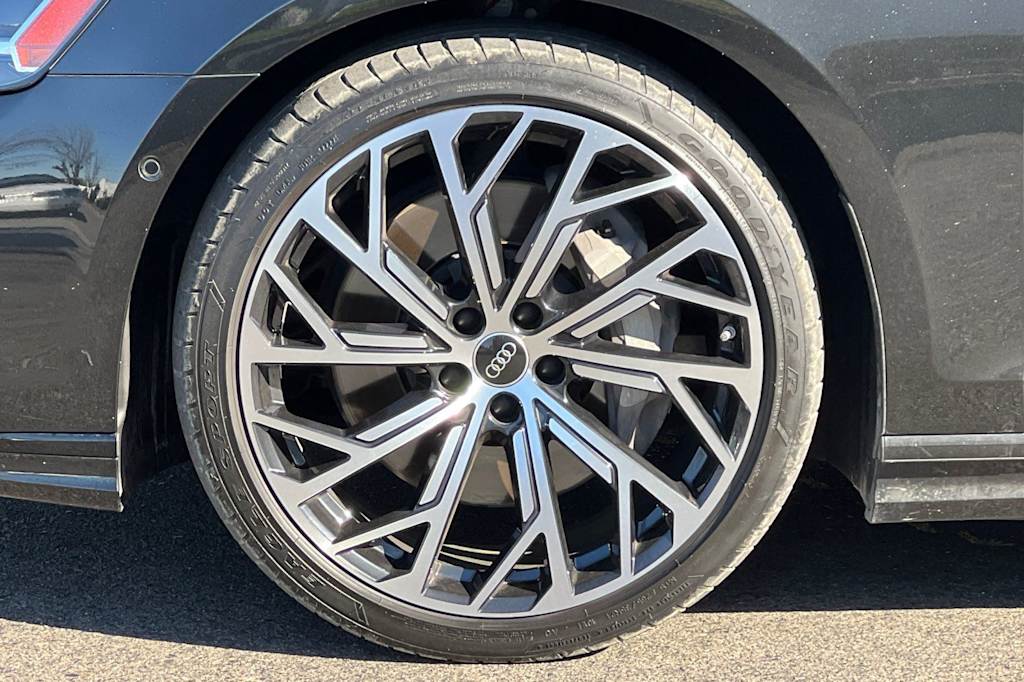 Thumbnail: 2023 Audi A8 - 8