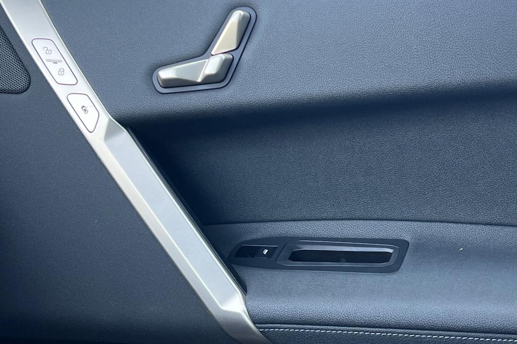 Thumbnail: 2023 BMW iX - 26