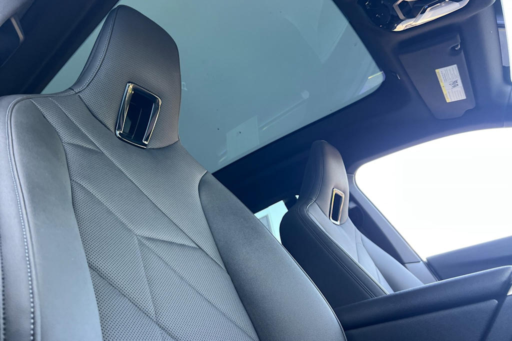 Thumbnail: 2023 BMW iX - 10