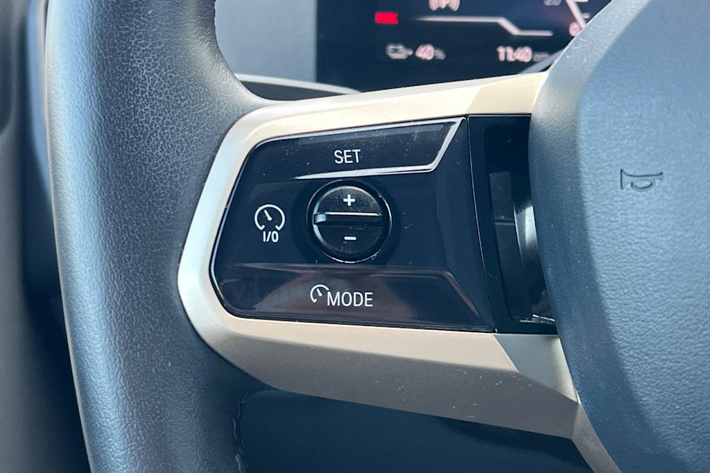 Thumbnail: 2023 BMW iX - 31