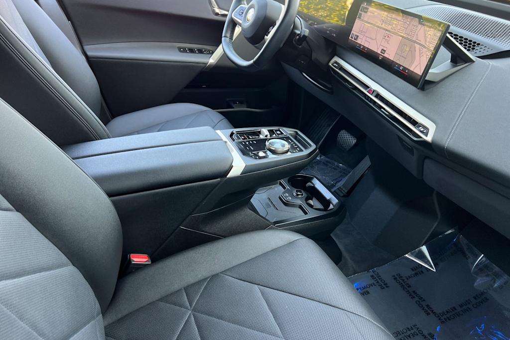 Thumbnail: 2023 BMW iX - 13