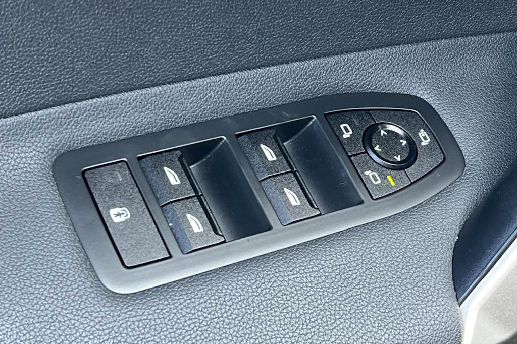 Thumbnail: 2023 BMW iX - 24