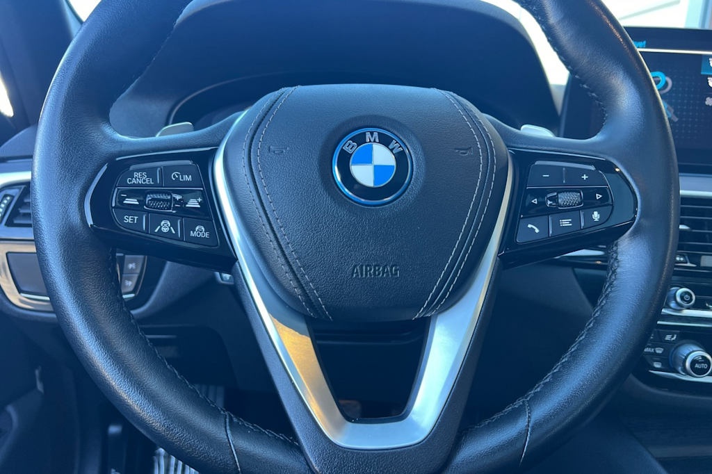 Thumbnail: 2023 BMW 5 Series - 13