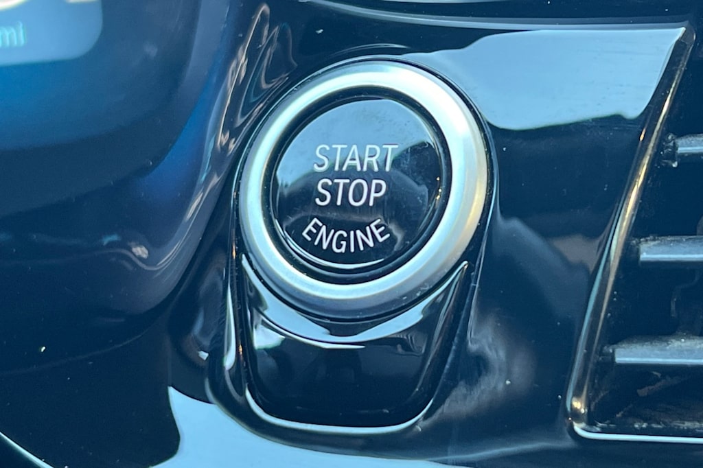 Thumbnail: 2023 BMW 5 Series - 31