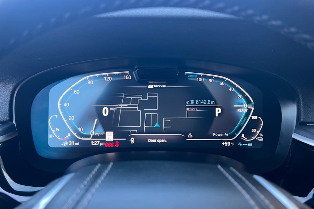 Thumbnail: 2023 BMW 5 Series - 16