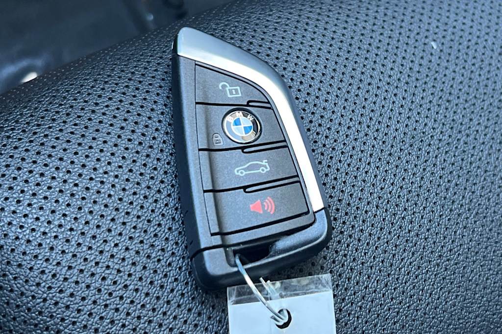 Thumbnail: 2023 BMW 5 Series - 17