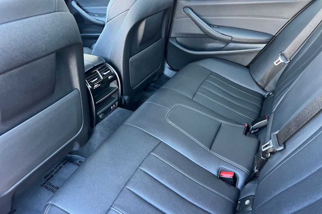 Thumbnail: 2023 BMW 5 Series - 11