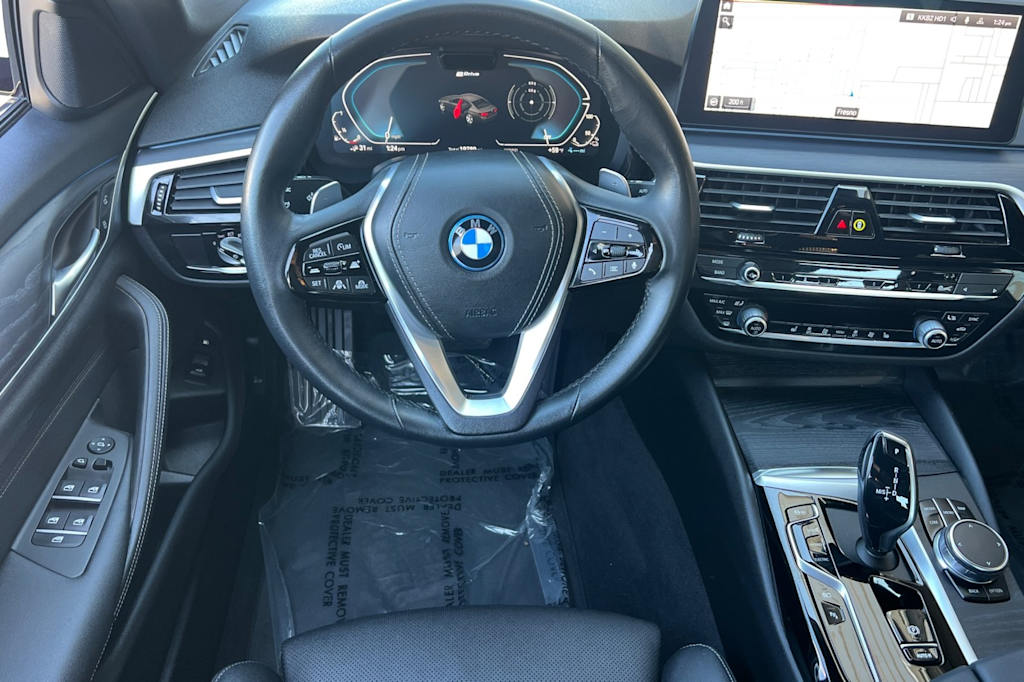 Thumbnail: 2023 BMW 5 Series - 12