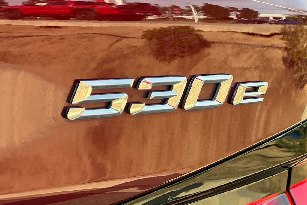 Thumbnail: 2023 BMW 5 Series - 7