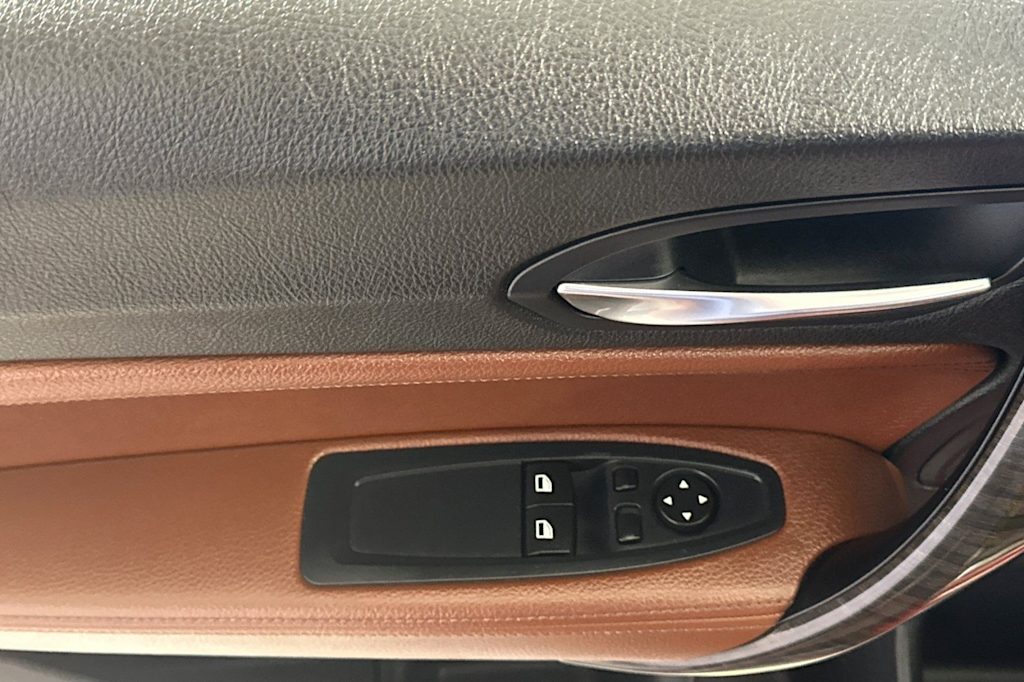 Thumbnail: 2015 BMW 2 Series - 21