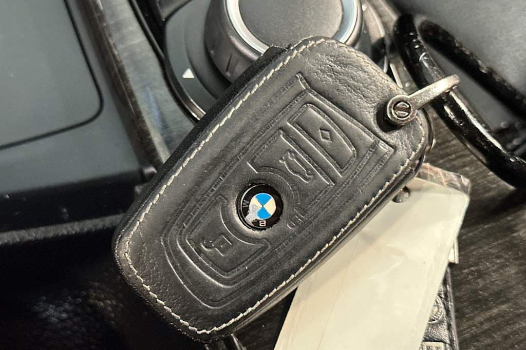 Thumbnail: 2016 BMW 3 Series - 8