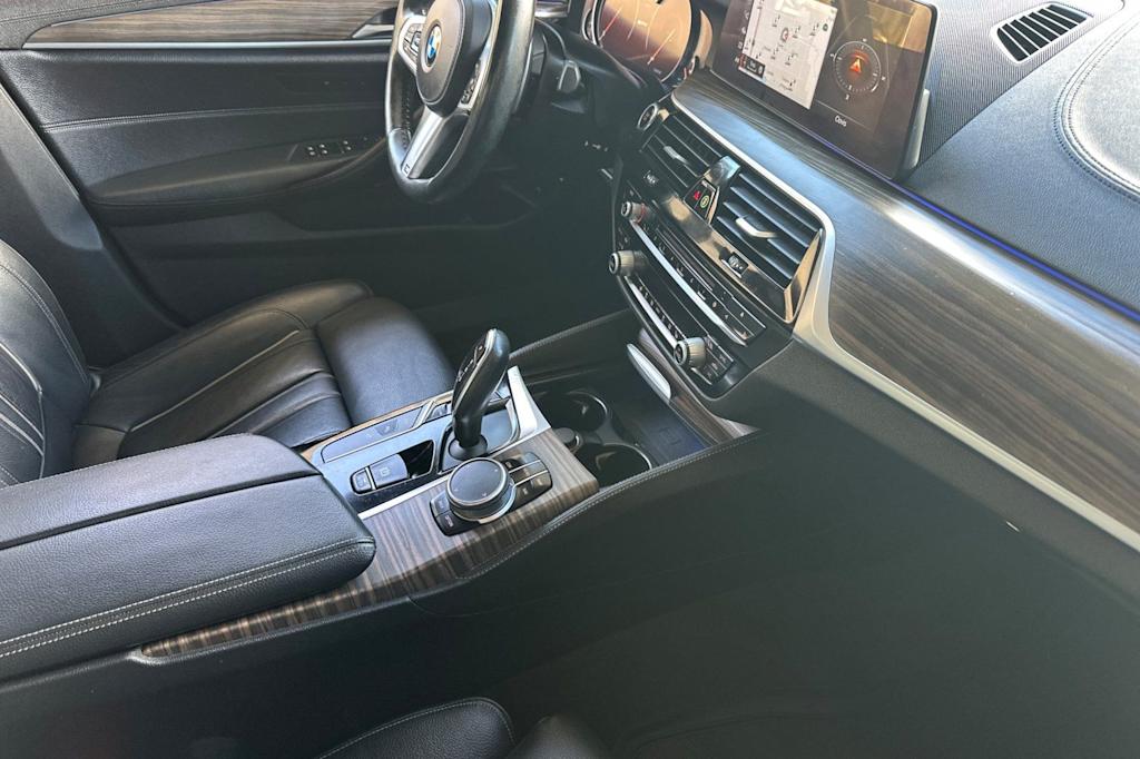 Thumbnail: 2018 BMW 5 Series - 12