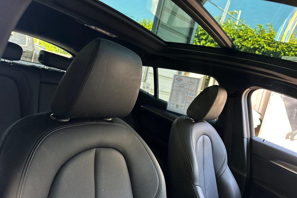 Thumbnail: 2019 BMW X2 - 10