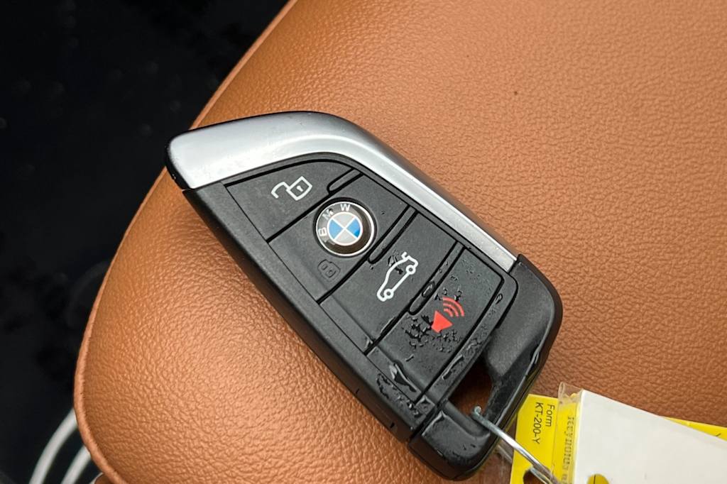 Thumbnail: 2023 BMW i4 - 16