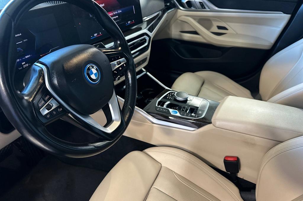Thumbnail: 2023 BMW i4 - 9