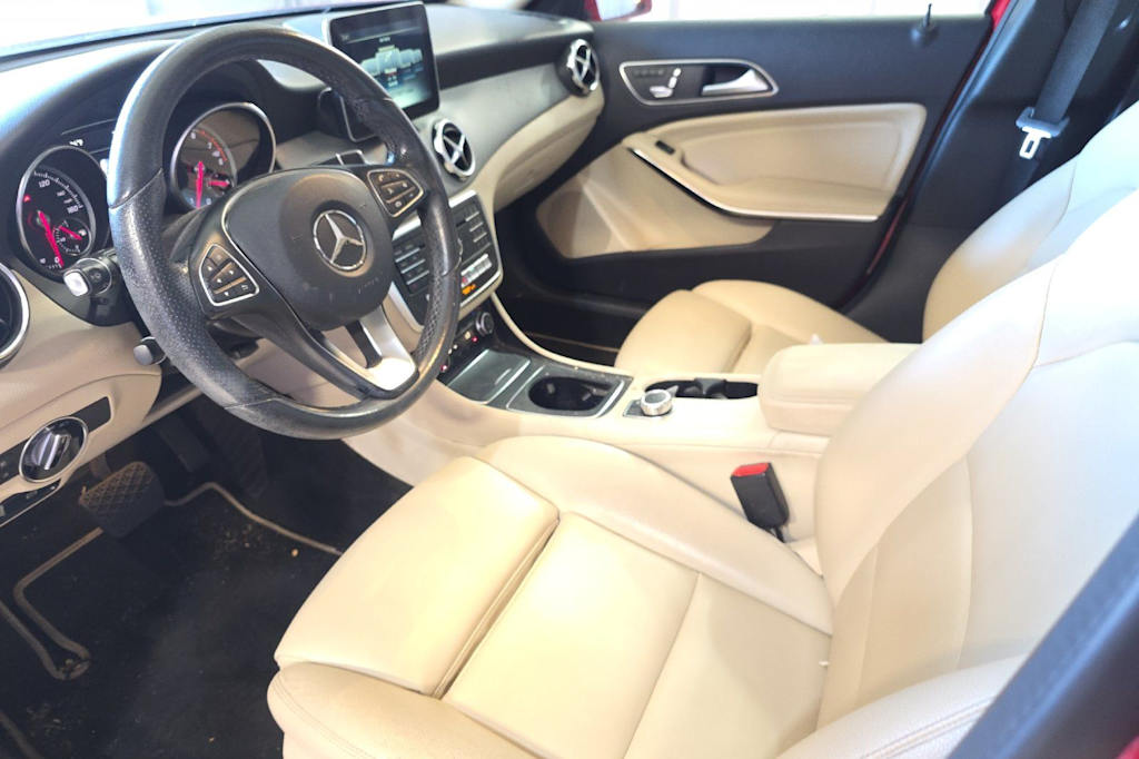 Thumbnail: 2018 Mercedes-Benz GLA - 10