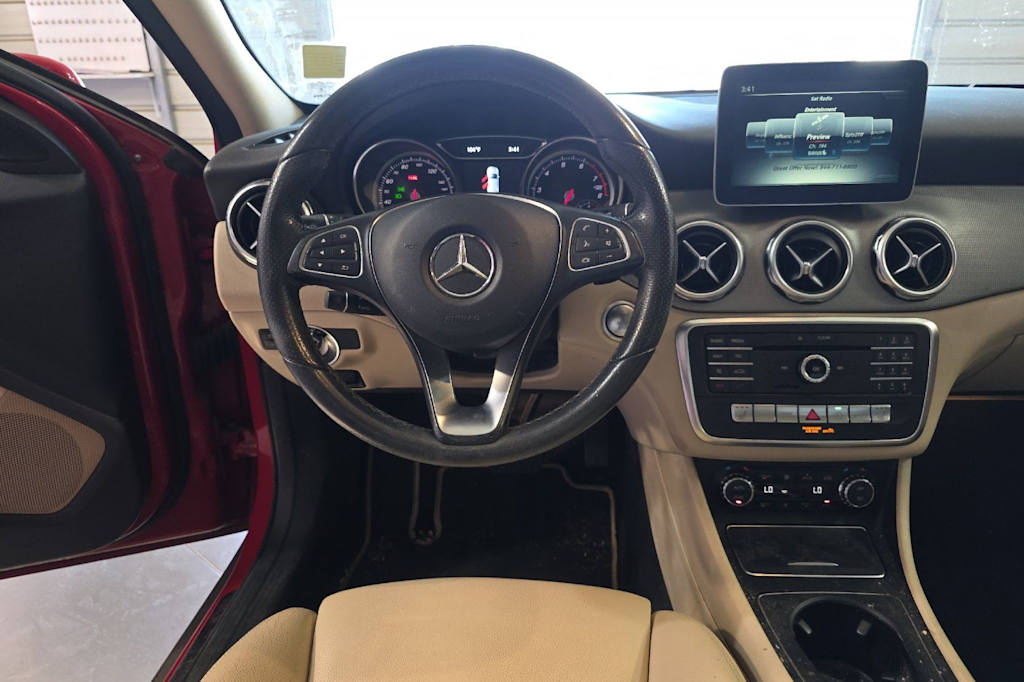 Thumbnail: 2018 Mercedes-Benz GLA - 9