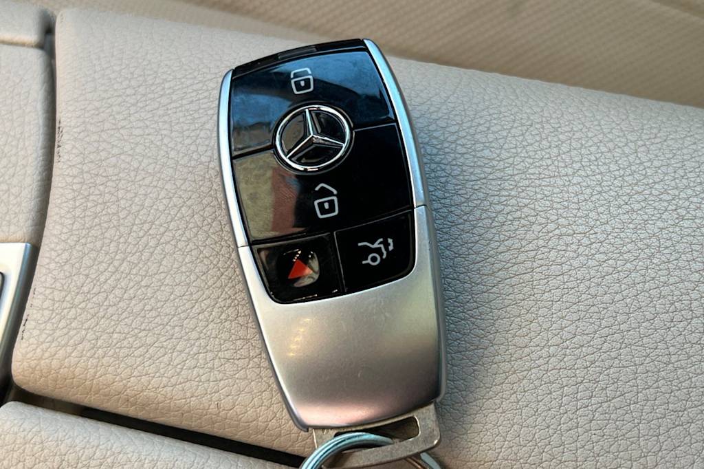 Thumbnail: 2019 Mercedes-Benz E-Class - 17