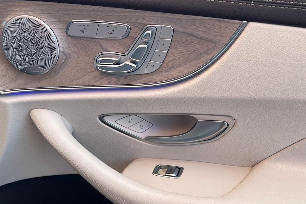 Thumbnail: 2019 Mercedes-Benz E-Class - 27