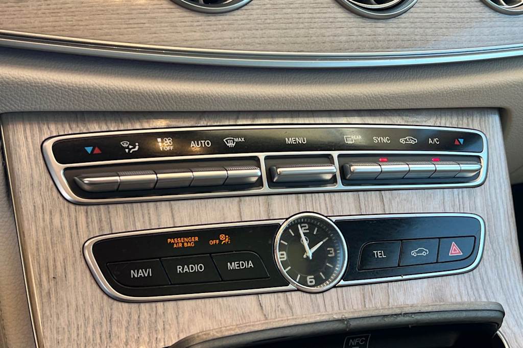 Thumbnail: 2019 Mercedes-Benz E-Class - 30