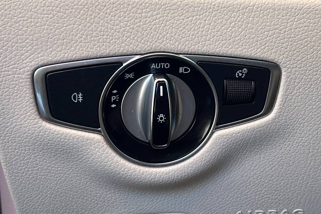 Thumbnail: 2019 Mercedes-Benz E-Class - 34