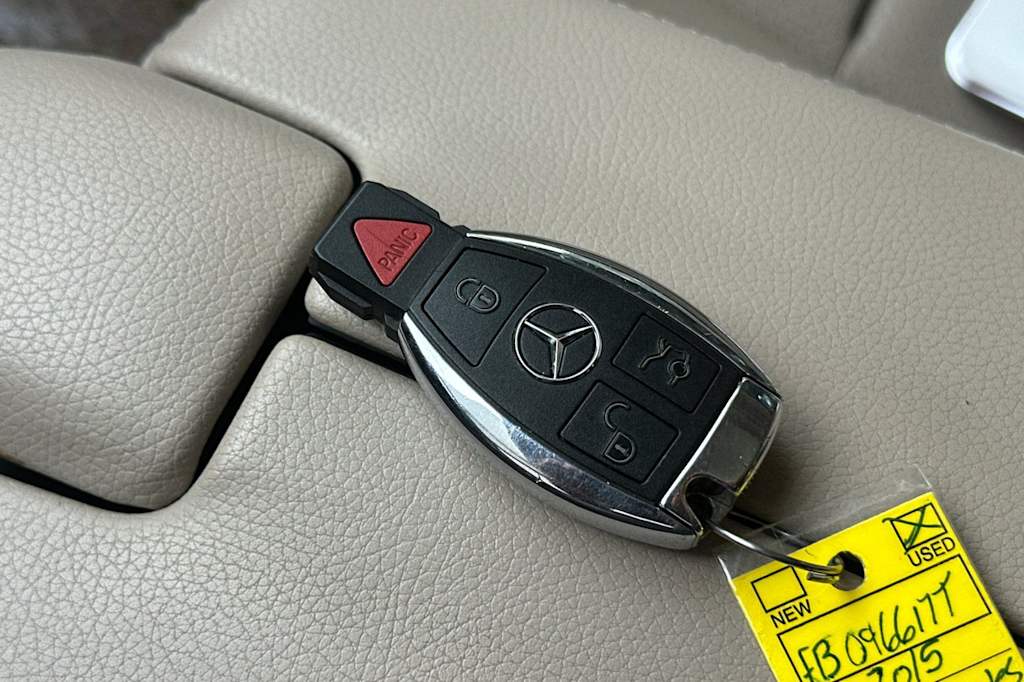 Thumbnail: 2015 Mercedes-Benz E-Class - 17