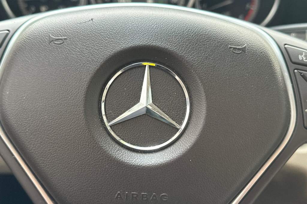 Thumbnail: 2015 Mercedes-Benz E-Class - 30