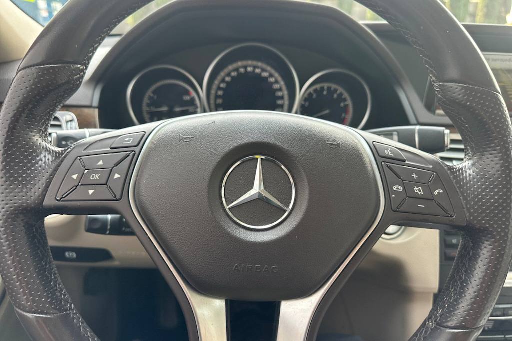 Thumbnail: 2015 Mercedes-Benz E-Class - 27