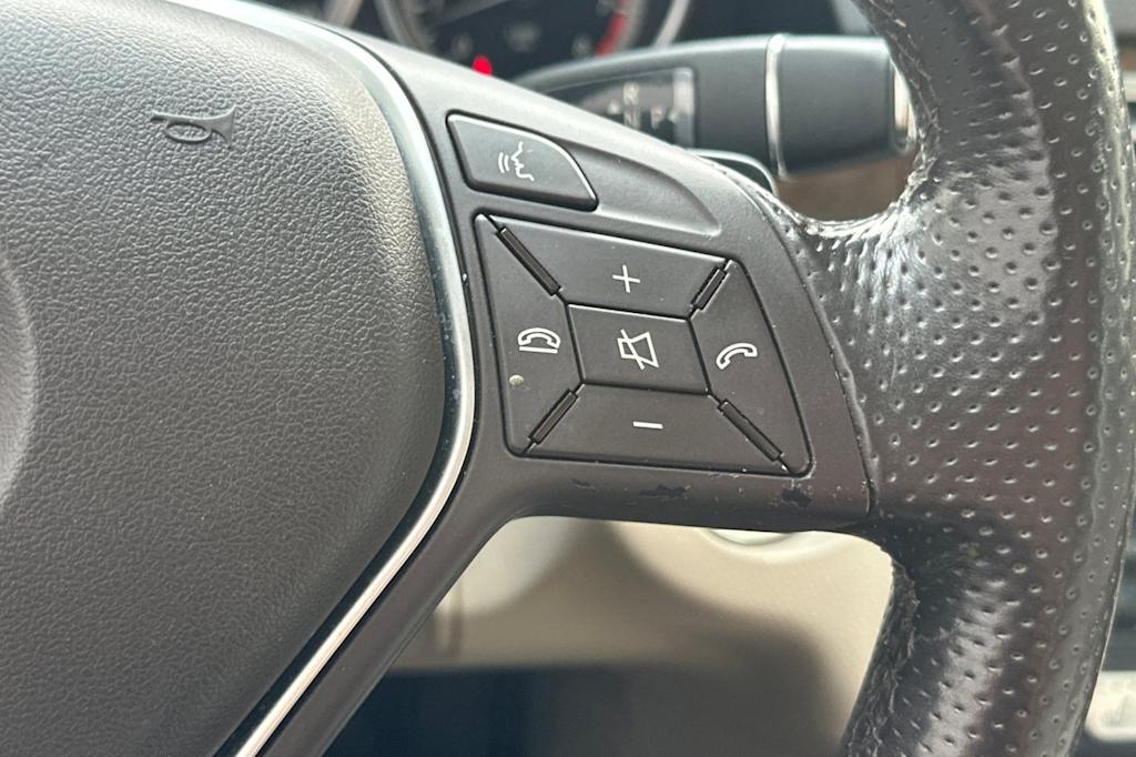 Thumbnail: 2015 Mercedes-Benz E-Class - 29