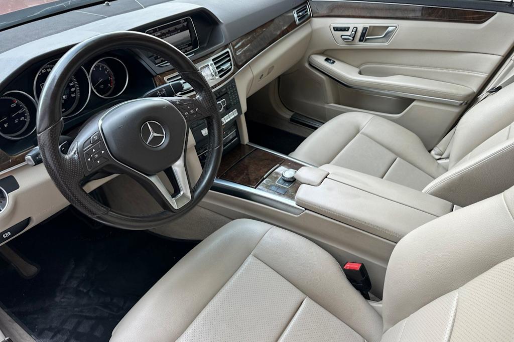 Thumbnail: 2015 Mercedes-Benz E-Class - 9