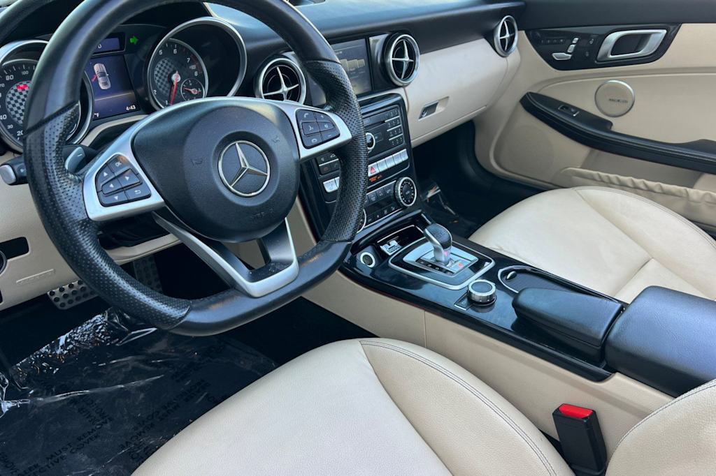 Thumbnail: 2019 Mercedes-Benz SLC - 9