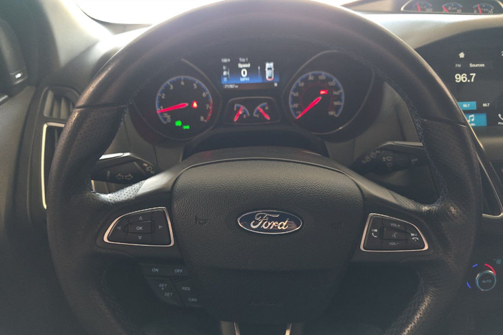 Thumbnail: 2017 Ford Focus - 13