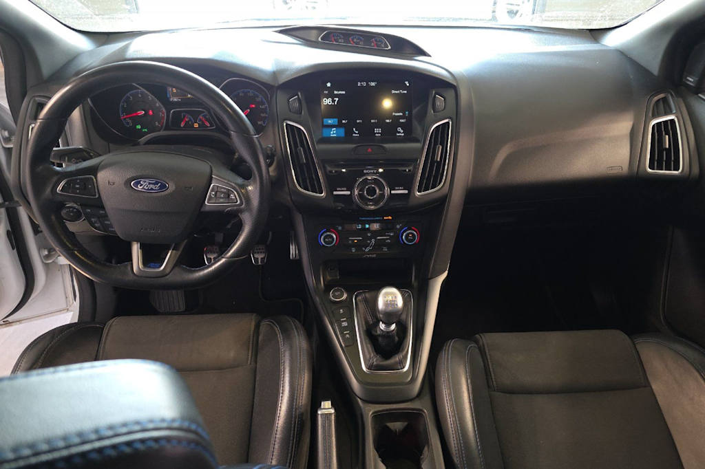 Thumbnail: 2017 Ford Focus - 2