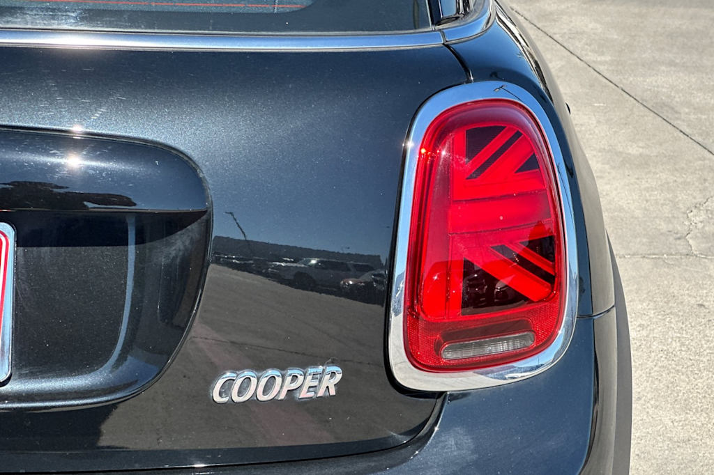Thumbnail: 2023 MINI Cooper - 21