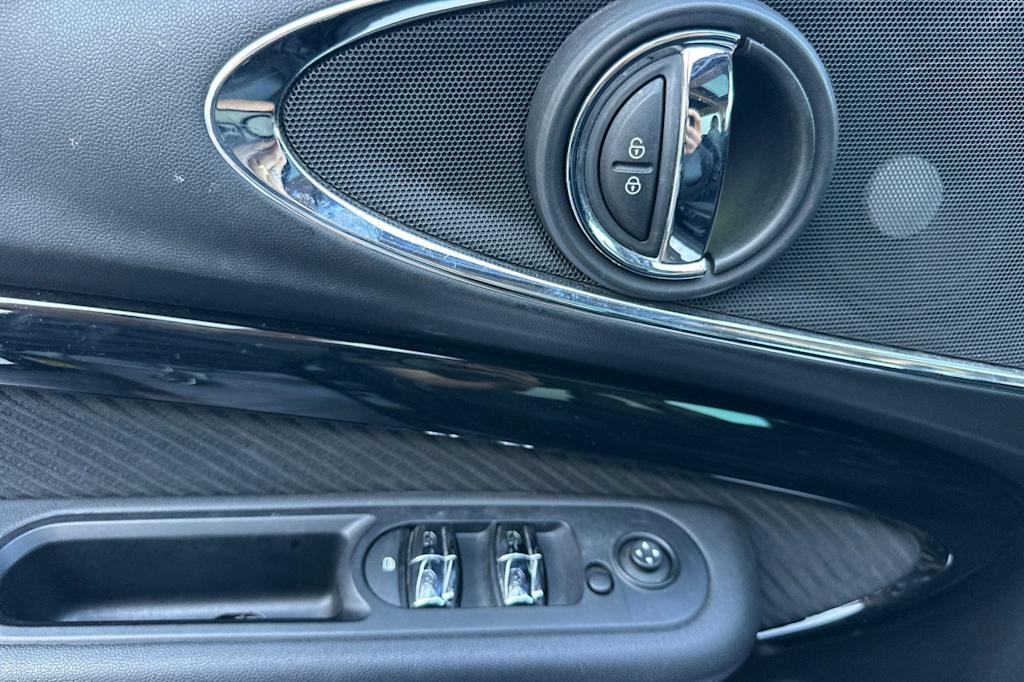 Thumbnail: 2016 MINI Cooper Clubman - 21