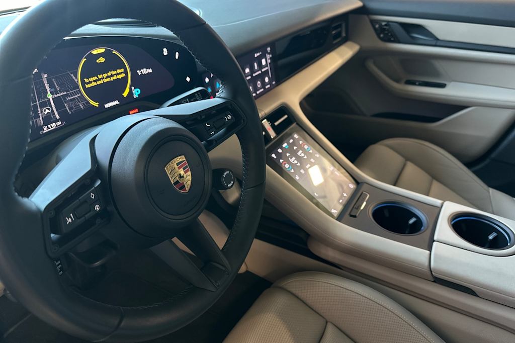 Thumbnail: 2021 Porsche Taycan - 8