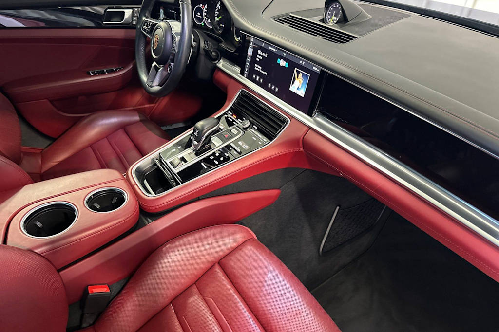 Thumbnail: 2018 Porsche Panamera - 11