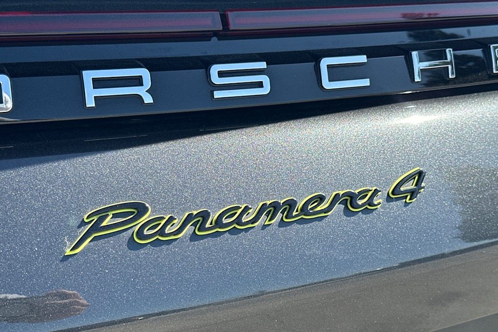 Thumbnail: 2018 Porsche Panamera - 7
