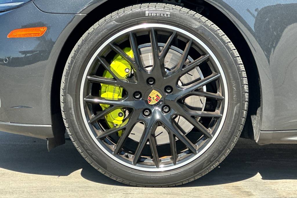 Thumbnail: 2018 Porsche Panamera - 8