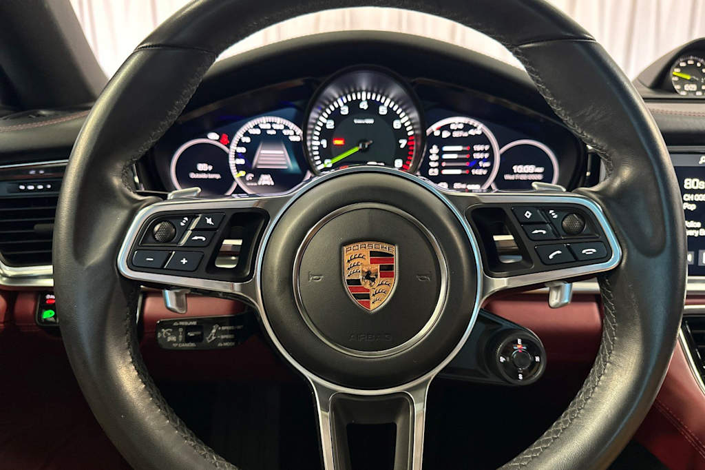 Thumbnail: 2018 Porsche Panamera - 27