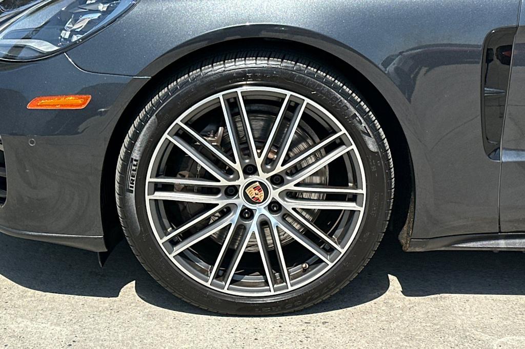 Thumbnail: 2021 Porsche Panamera - 7