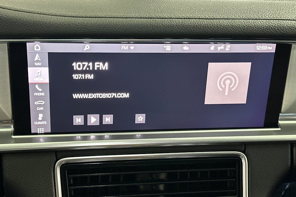 Thumbnail: 2021 Porsche Panamera - 13